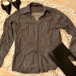 ❤️ 3/$20 Express button down shirt